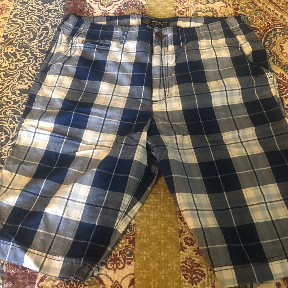 Men’s American Eagle shorts